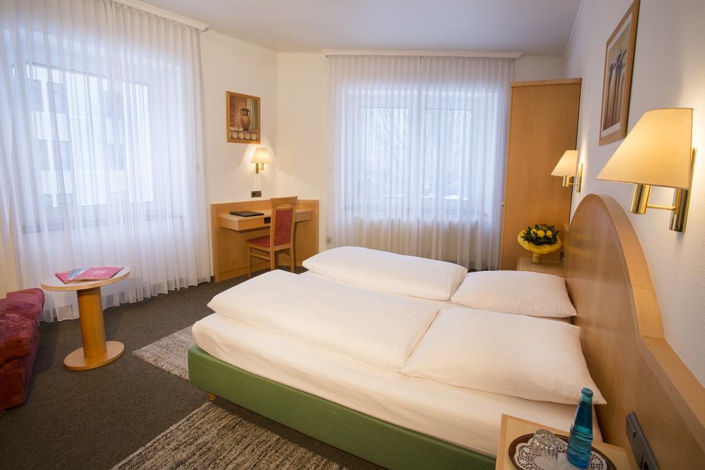 Hotel Brack Мюнхен Екстериор снимка